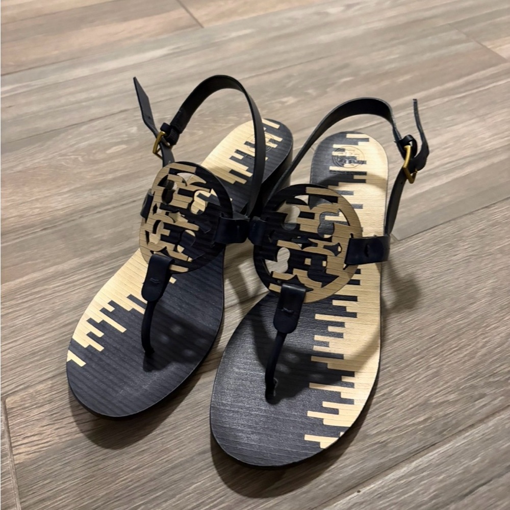 Tory Burch NIB MILLER 45mm Ankle-Strap Sandal Veg Leather  size 11 M NIB
